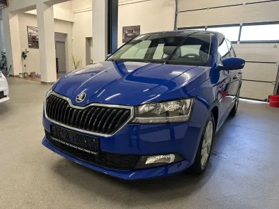 Używany Skoda Fabia Ambition 95 KM (69 kW) 2018 Niebieski Sedan/Limuzyna