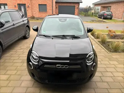 Gebraucht Fiat 500e 69 kW (95 PS) 2023 Schwarz Kleinwagen