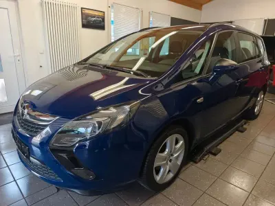 Gebraucht Opel Zafira Tourer Edition 140 PS (102 kW) 2015 Blau Van / Kleinbus