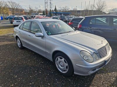 Mercedes E200