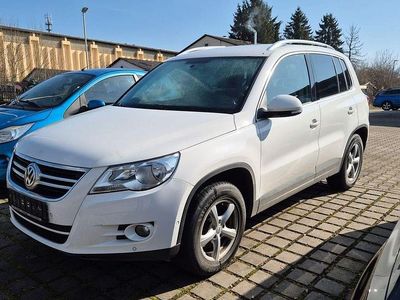 Gebraucht VW Tiguan Sportline 140 PS (102 kW) 2011 Weiß SUV