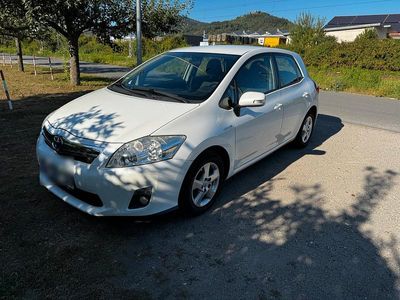 Toyota Auris Hybrid