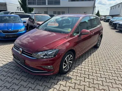 Używany VW Golf VII Join 131 KM (96 kW) 2018 Czerwony Sedan/Limuzyna
