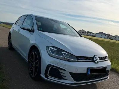 Gebraucht VW Golf VII GTE 204 PS (150 kW) 2017 Weiß Kleinwagen