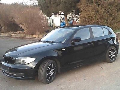 Gebraucht BMW 116 Advantage 122 PS (89 kW) 2010 Schwarz Kleinwagen