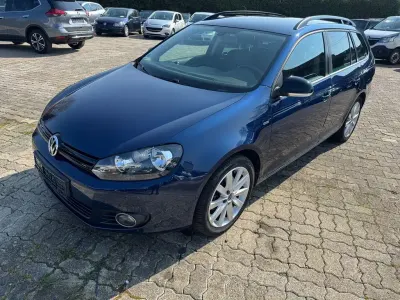 Gebraucht VW Golf VII Match 122 PS (89 kW) 2013 Blau Kombi