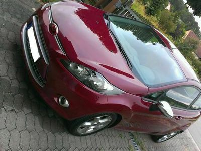 Gebraucht Ford Fiesta Trend 112 PS (82 kW) 2009 Rot metallic Kleinwagen