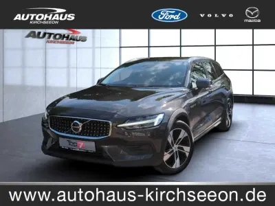 Gebraucht Volvo V60 CC 145 PS (106 kW) 2023 Kombi