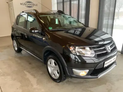 Usata Dacia Sandero Stepway 90 CV (66 kW) 2016 Nero Utilitaria