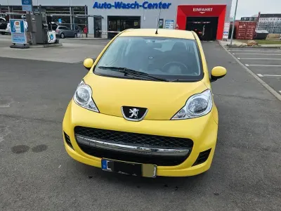 Gebraucht Peugeot 107 Filou 68 PS (50 kW) 2010 Gelb Kleinwagen