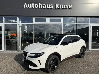 Gebraucht Alfa Romeo Junior Edizione Speciale 136 PS (100 kW) 2024 Weiss SUV