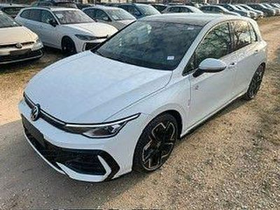 Neu VW Golf VIII R-line Plus 150 PS (110 kW) 2026 Weiß Limousine