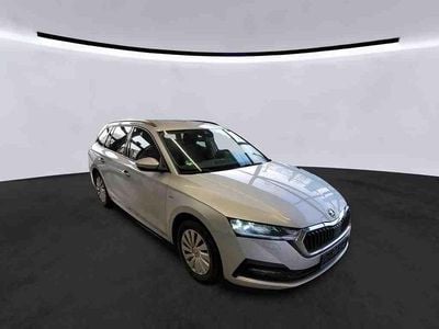 Gebraucht Skoda Octavia Clever 150 PS (110 kW) 2022 Silber Kombi