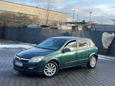 Gebraucht Opel Astra 115 PS (84 kW) 2007 Grün Kleinwagen