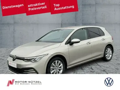 Gebraucht VW Golf VIII Move 131 PS (96 kW) 2023 Silber Kleinwagen