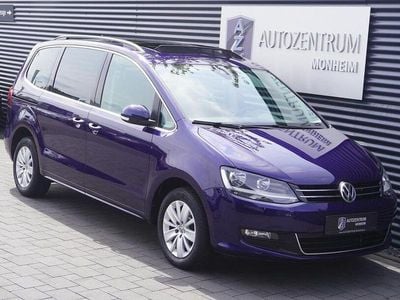 Second-hand VW Sharan 150 CP (110 kW) 2021 Albastru Monovolum