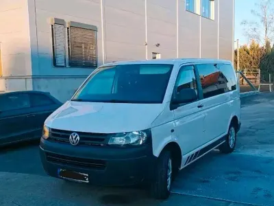 Używany VW Caravelle 85 KM (62 kW) 2011 Biały Van
