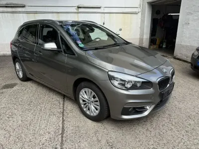 Usata BMW 218 Active Tourer Luxury Line 136 CV (100 kW) 2014 Argento Monovolume