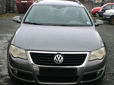Second-hand VW Passat Comfortline 140 CP (102 kW) 2005 Gri Break