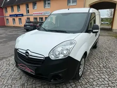 Używany Opel Combo 95 KM (69 kW) 2017 Biały Minivan