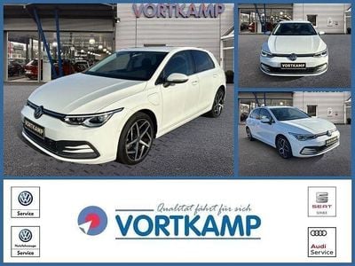 Pure white Gebraucht 2020 VW Golf VIII Style Limousine | 22.890 € (Etwas zu teuer)