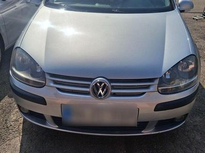 Gebraucht VW Golf V 105 PS (77 kW) 2004 Grau Kleinwagen