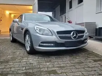 Second-hand Mercedes SLK200