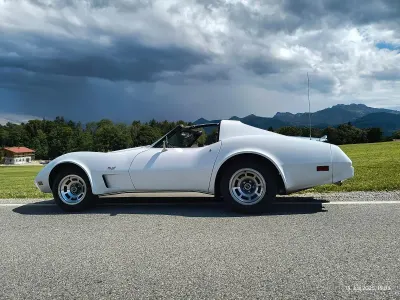 Gebraucht Chevrolet Corvette C3 180 PS (132 kW) 1977 Weiß Coupé