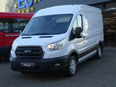 Gebraucht Ford Transit Trend 131 PS (96 kW) 2022 Frostweiss Van