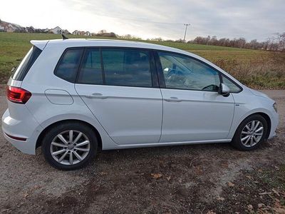 Weiß Gebraucht 2018 VW Golf Sportsvan Join Van / Kleinbus | 16.950 € (Fairer Preis)