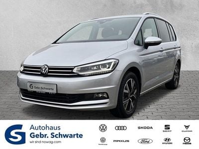 Gebraucht VW Touran Move 150 PS (110 kW) 2024 Silber Van / Kleinbus