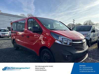 Rot Gebraucht 2015 Opel Vivaro Van / Kleinbus | 10.488 €