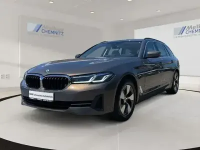 Gebraucht BMW 520 Sport Line 190 PS (139 kW) 2022 Bmw individual alvitgrau Limousine
