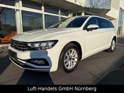 Gebraucht VW Passat Business 122 PS (89 kW) 2020 Pure white Kombi
