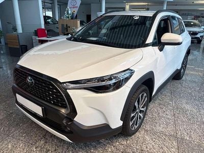 Neu Toyota Corolla Cross Team 140 PS (102 kW) 2025 Schneeweiss SUV
