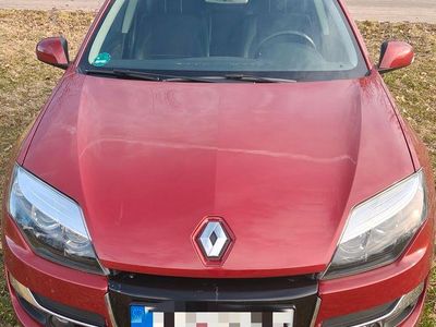 Gebraucht Renault Laguna GrandTour Dynamique 140 PS (102 kW) 2011 Rot Kombi