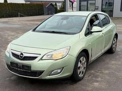 Gebraucht Opel Astra Edition 140 PS (102 kW) 2010 Grün Limousine
