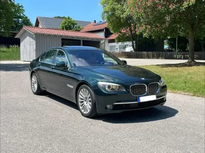 Gebraucht BMW 740 Sport Line 306 PS (225 kW) 2013 Grün Limousine