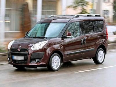 Second-hand Fiat Doblò 130 CP (95 kW) 2010 Negru Monovolum