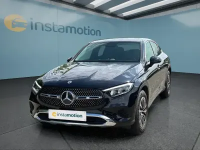 Używany Mercedes GLC200 204 KM (150 kW) 2025 Czarny SUV