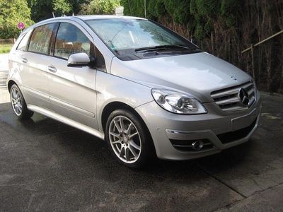 Mercedes B180