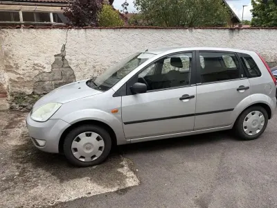Gebraucht Ford Fiesta Ghia 80 PS (58 kW) 2005 Kleinwagen