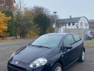 Gebraucht Fiat Punto Pop 69 PS (50 kW) 2014 Blau Limousine