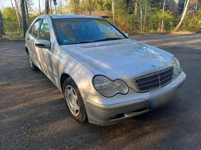 Mercedes C200