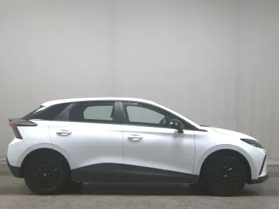 Gebraucht MG MG4 EV 125 kW (170 PS) 2023 Weiss Kleinwagen