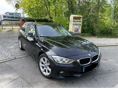 Second-hand BMW 330 258 CP (189 kW) 2015 Negru Break