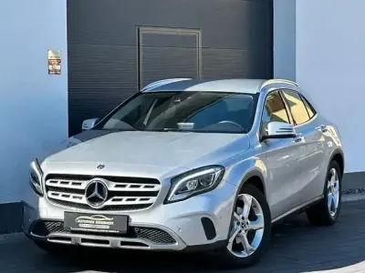 Gebraucht Mercedes GLA200 Urban 156 PS (114 kW) 2018 Silber SUV