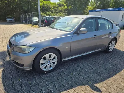 Gebraucht BMW 320 170 PS (125 kW) 2008 Spacegrau metallic Limousine