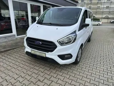 Gebraucht Ford Tourneo Trend 131 PS (96 kW) 2019 Frostweiß Kombi