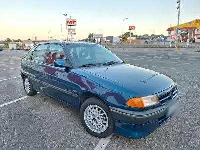 Gebraucht Opel Astra 71 PS (52 kW) 1992 Blau Limousine